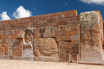 Ruiny stanowiska archeologicznego Tiahuanaco, Boliwia © Miroslaw