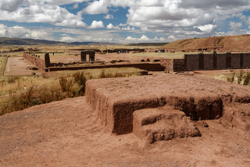 Ruiny stanowiska archeologicznego Tiahuanaco, Boliwia © Miroslaw