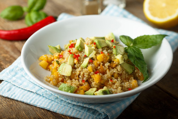 Quinoa mango salad