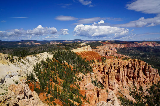 hill tops in bryce canyon