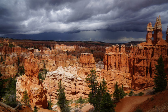 clouds rising in bryce canyon