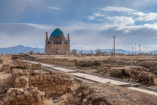 Panoramic view of the Dome of Soltaniyeh, Iran