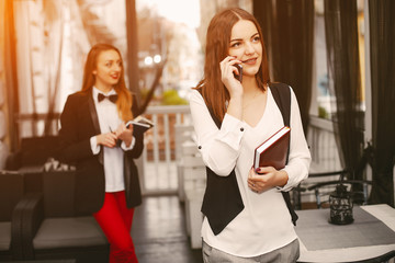 businesswomen