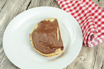 tartine de pâte à tartiner au chocolat