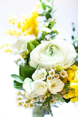 Obraz na płótnie Canvas Fresh spring flowers bouquet close up. Selective focus