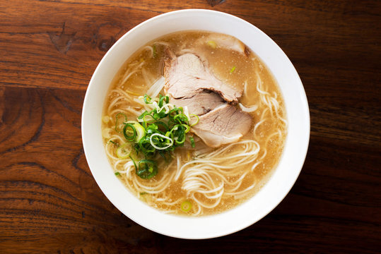 とんこつラーメン