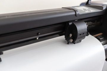 Vinyl cutter plotter machine head
