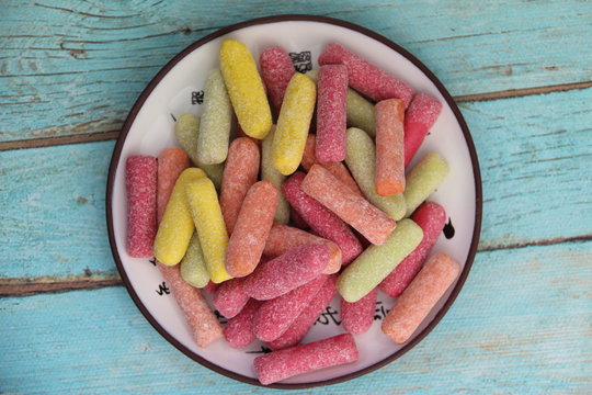 Bonbons drag&eacute;es acidul&eacute;s
