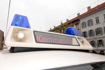 kommandofahrzeug des rotes-kreuzes