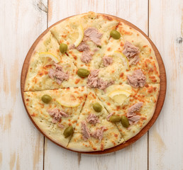 Pizza with Mozzarella, Tuna, Onions and Olives