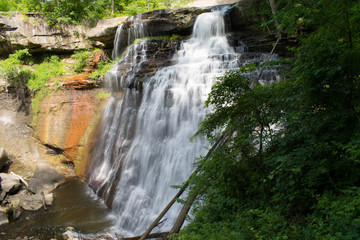 Fototapeta na wymiar waterfall in ohio