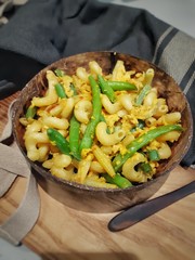 Noodles with string beans