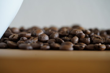 Kaffeetasse mit Kaffeebohnen