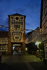 Obertor in Dreieichenhain im Advent