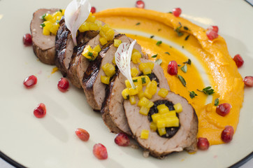 pork sirloin with mangoes sauce