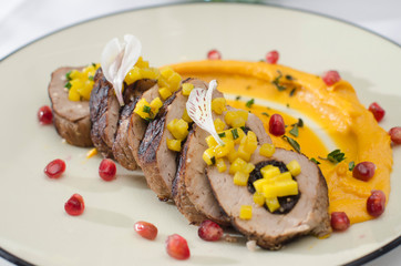 pork sirloin with mangoes sauce
