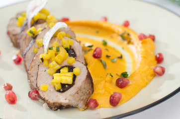 pork sirloin with mangoes sauce