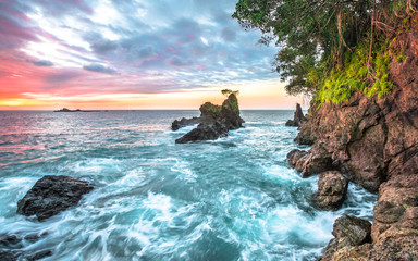 Fototapety  Długa ekspozycja zachodu słońca nad Oceanem Spokojnym po zachodniej stronie Półwyspu Osa, Kostaryka.