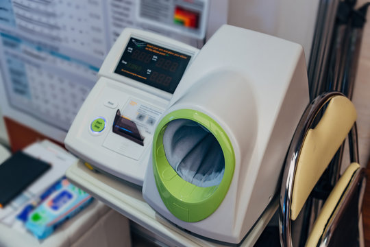 Modern digital blood pressure measurer for self-measurement