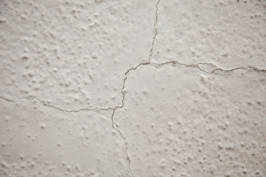 stucko wall with crack