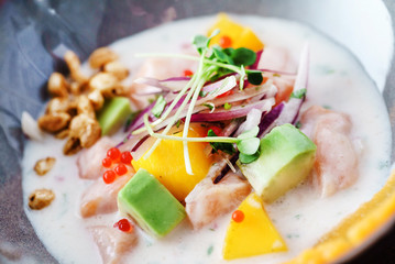 Sevice with salmon and mango