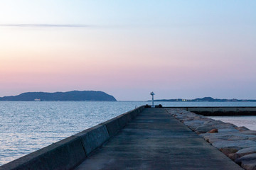 都会　風景　夕日　現代　都市