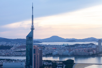 都会　風景　夕日　現代　都市