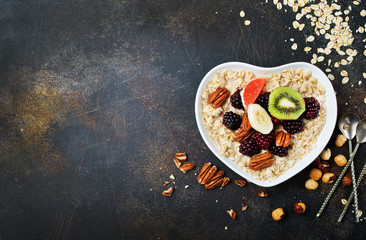 porridge with berries