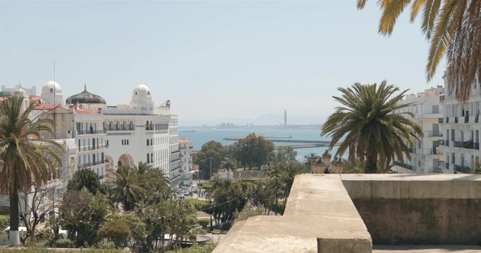 Alger mosqu&eacute;e et grand poste