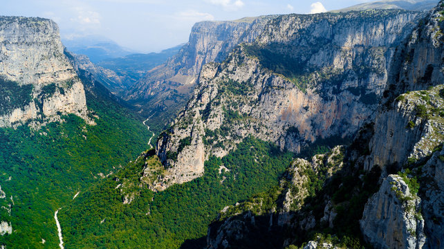 View from the Beloi viewpoint, close to the village of Tsepelovo and Monodendri, over the vikos gorge in the Zagori region, epirus, Greece.