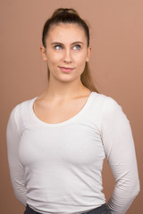 Obraz premium a girl is very positive