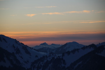 Sonnenuntergang in den Bergen