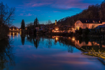 Wolfratshausen in Oberbayern bei Nacht