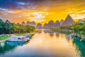 Papier Peint photo Lavable Guilin Landscape of Guilin, Li River and Karst mountains. Taken from Yangshuo Bridge. Located in Yangshuo, Guilin, Guangxi, China.