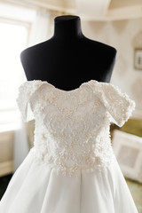 Fototapeta na wymiar Glamor, Fashion, Wedding Day. Beautiful bride dress.