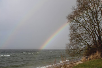 Regenbogen und Sturm am Selenter See Schleswig-Holstein