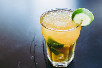 Verre de cocktail frais