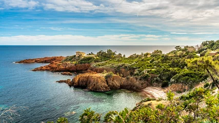 Fototapeten Rote Felsen Küste Cote d Azur in der Nähe von Cannes, Frankreich © Alexander