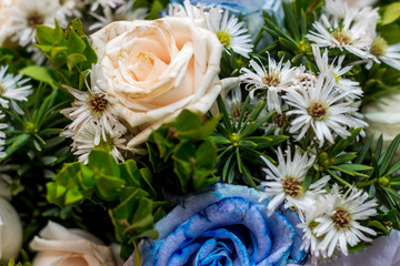 Ramo de flores azules para novia