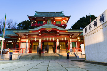 Fototapeta premium 早朝の富岡八幡宮社殿