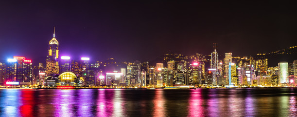 香港　ビクトリア・ハーバー　夜景 　ワイド