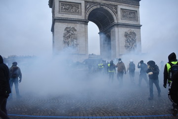 Paris - Yellow Vest Protest - Arc of the triumph 