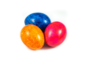 3 Ostereier bunt freigestellt