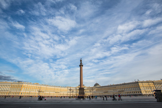 Palace Square, central square contains Alexander Column marking victory over Napoleon's armies - Saint Petersburg, Russia