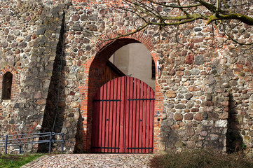 Antikes Tor aus Holz