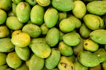 garlic in the traditional marketplace