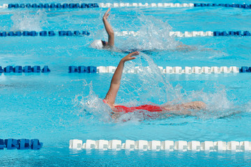 NATATION - COMP&Eacute;TITION DE NAGE EN DOS CRAWL&Eacute;