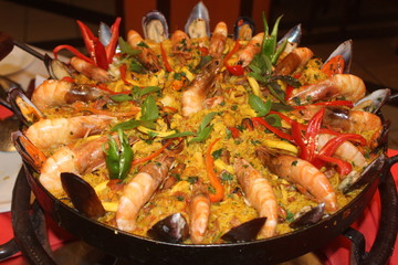 Paella Valenciana no Restaurante 