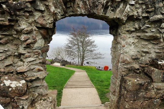 CIUDAD DE INVERNES Y LAGO NESS
