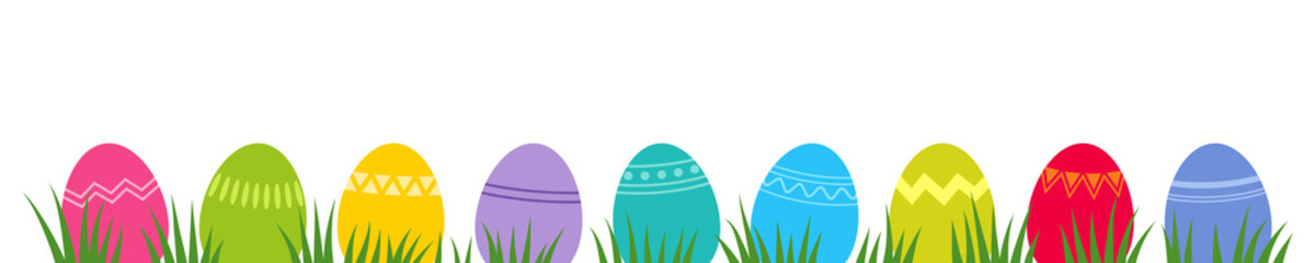 Bunte Ostereier Reihe auf Gras